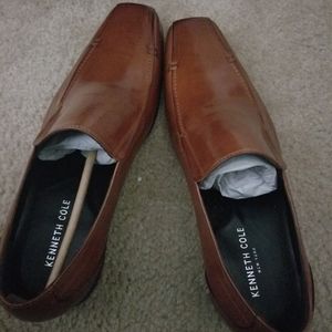 Men's Kenneth Cole never worn.